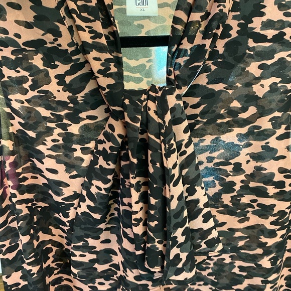 Like new Cabi tie front abstract blouse - Picture 6 of 6